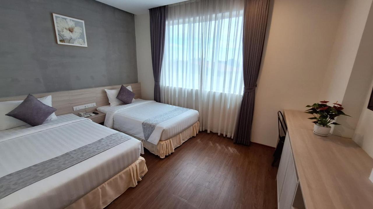 Joli Hotel Пномпень Экстерьер фото